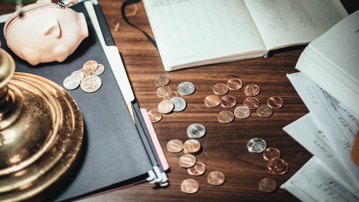 Building Your Retirement Nest Egg: How an Investment Planner Can Secure Your Future
