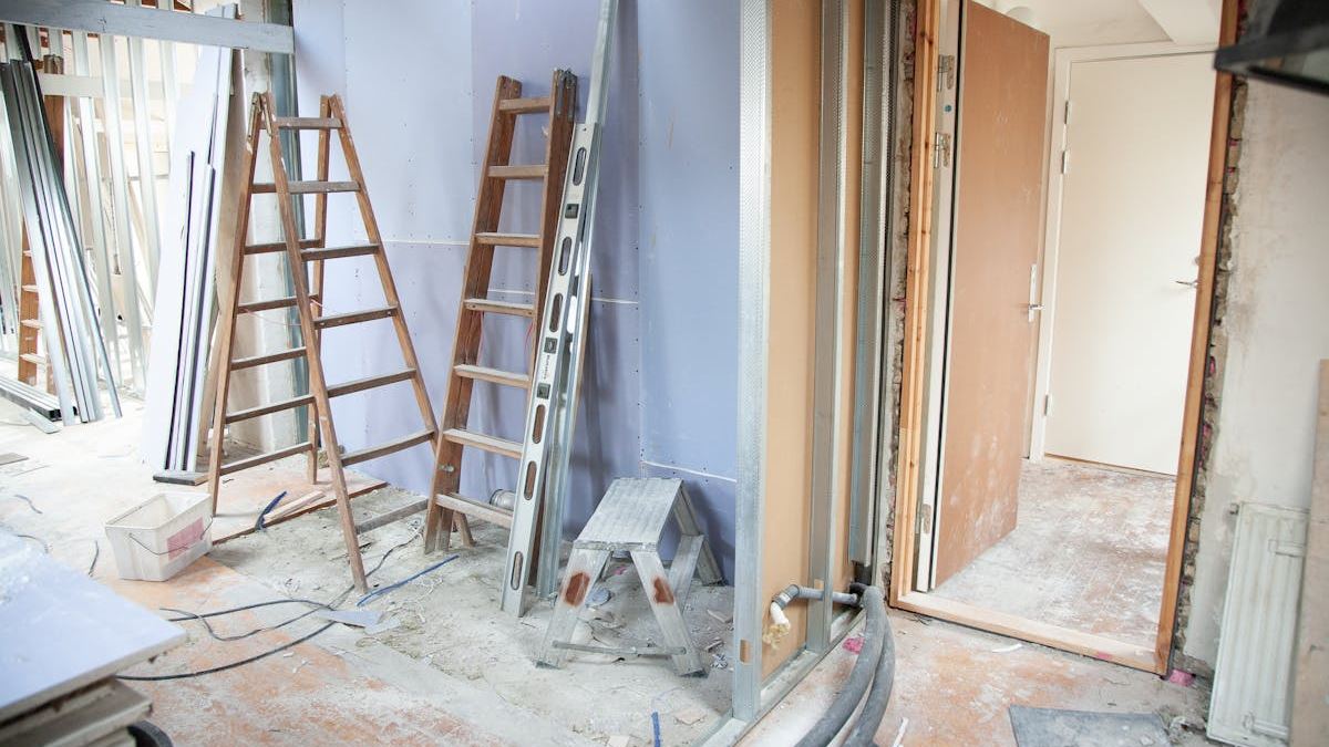Top Tips for Hiring a Reliable Renovation Contractor for Your Home Makeover in the United States