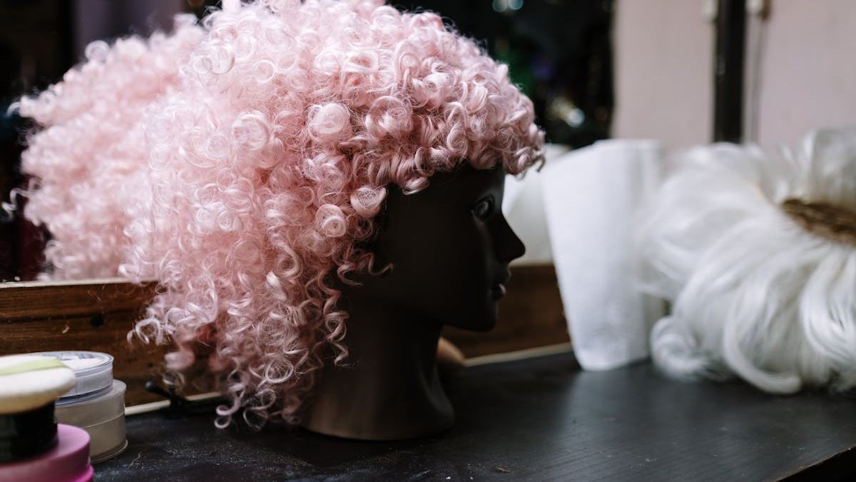 Transform Your Look with Trendy Short Curly Hairstyles: Tips, Styles, and Expert Advice