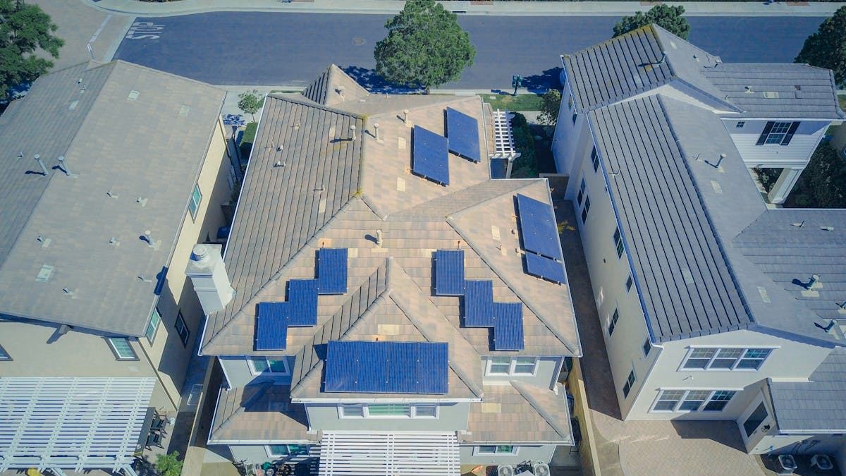 How to Choose the Right Solar Provider Near Me: A Step-by-Step Guide for Homeowners in the United States
