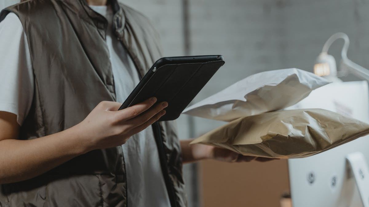 Transforming Supply Chains with Cutting-Edge Management Tools: Strategies for Modern Businesses