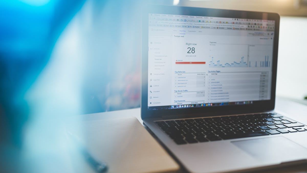 Selecting the Best Product Analytics Software for Your Business: A Comprehensive 2024 Guide
