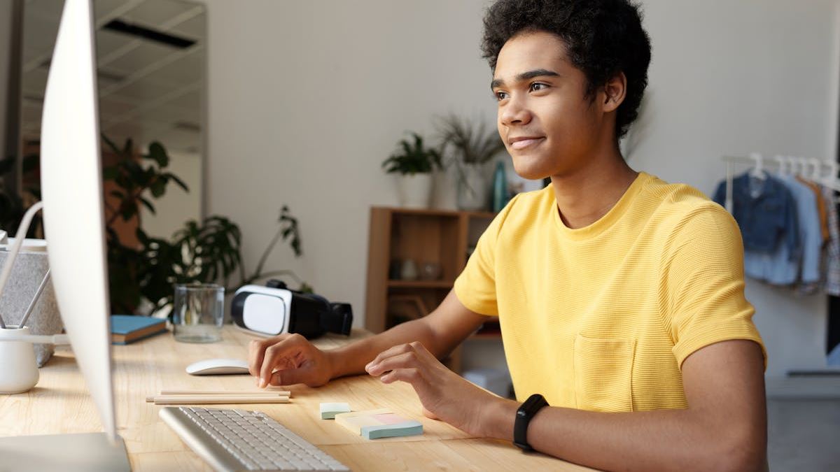 Exploring the Best Online Learning Sites for Lifelong Learners and Professionals