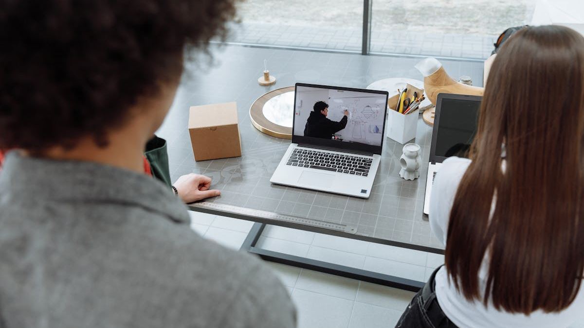 Maximizing Productivity with the Right Video Conferencing Tools in the US Market