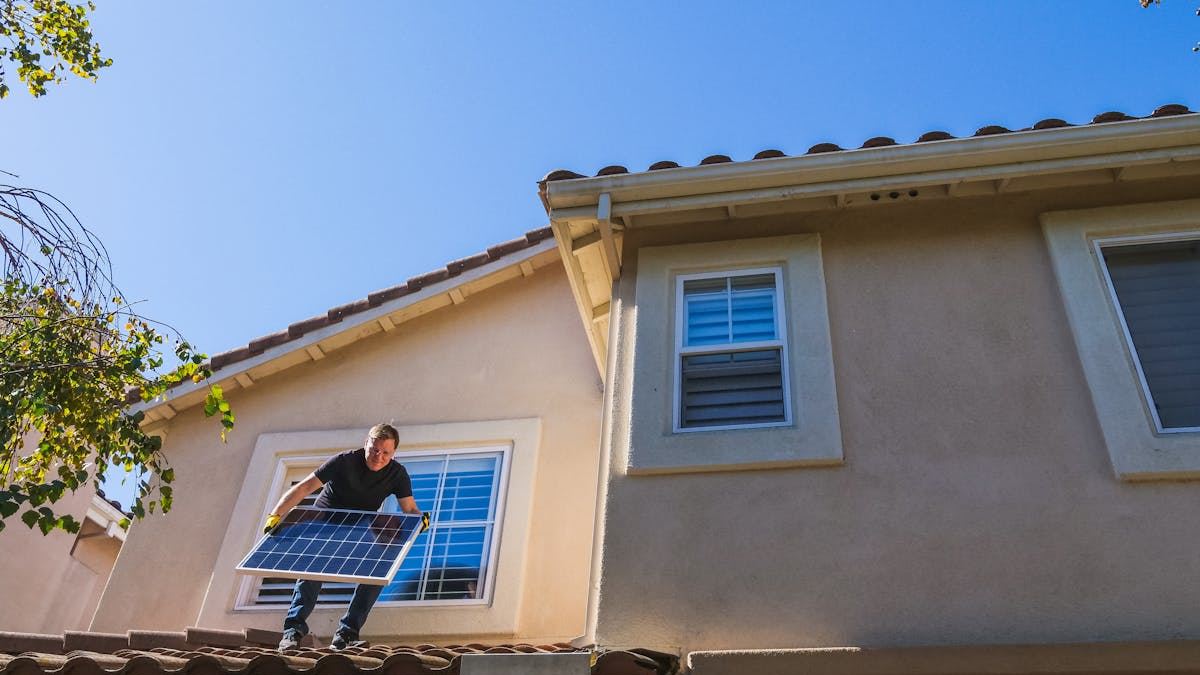 Selecting the Right Solar Installation Companies Near Me: Factors to Consider for Homeowners in the United States
