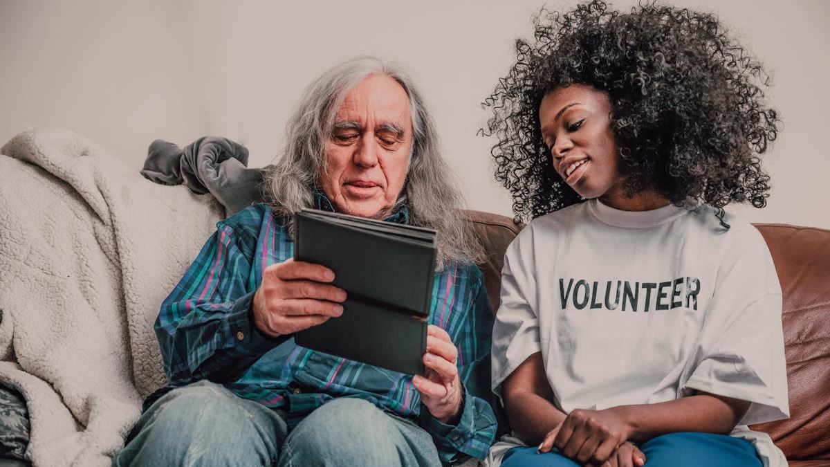 Navigating the Benefits and Challenges of Assisted Living Long Term Care in America
