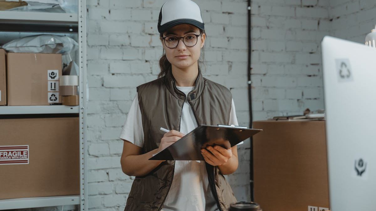 Harnessing the Power of Warehouse Management AI Software: Strategies for U.S. Businesses to Gain Competitive Edge