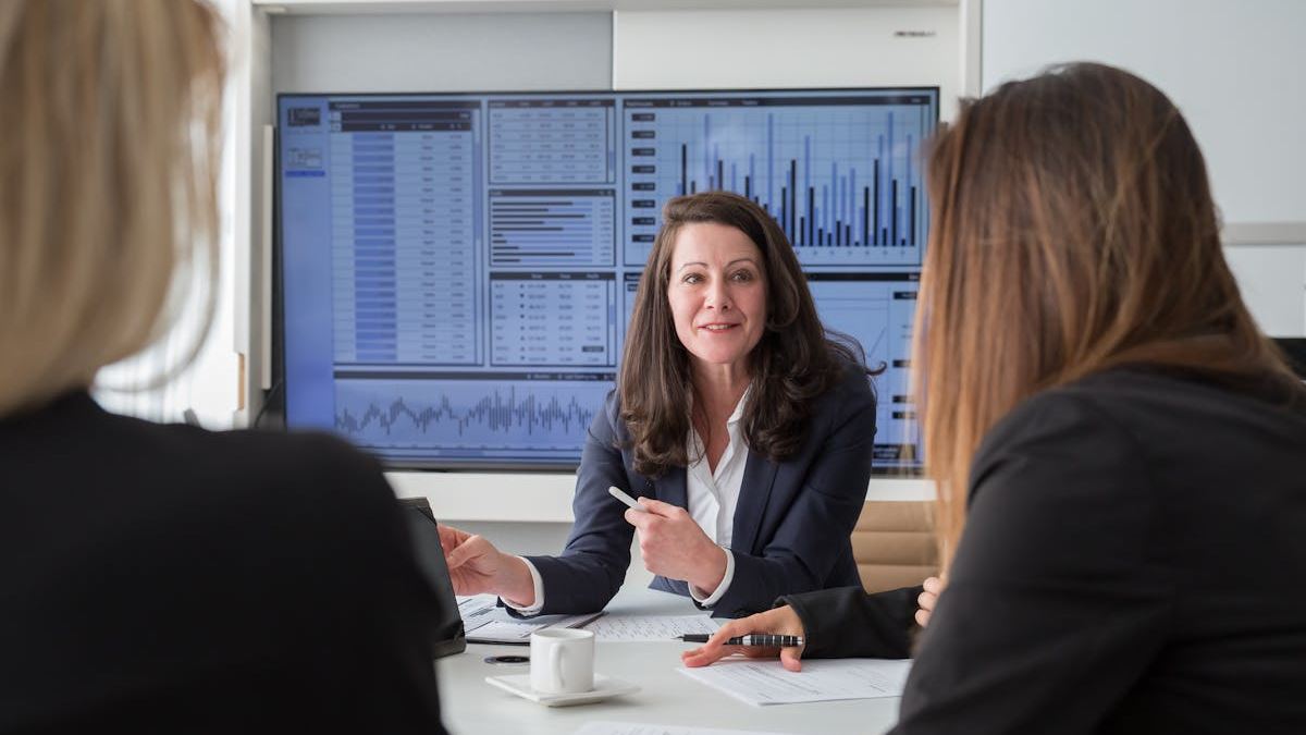 Transforming Business Strategies with Innovative Business Analytics Service Platforms
