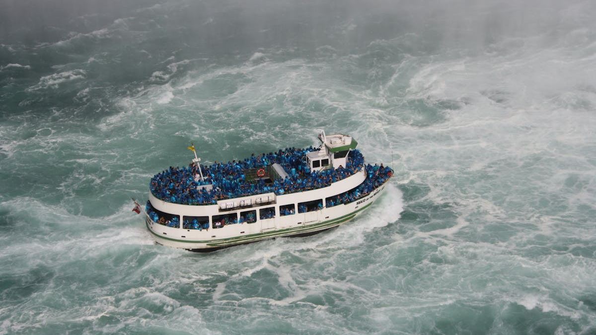 Experience the Ultimate Sightseeing Tours in the United States: From Cities to Natural Marvels