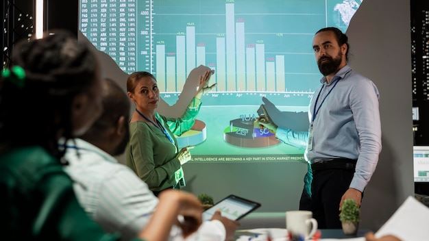 Maximizing Returns with the Top nn5 ETFs: Expert Insights and Investment Strategies for US Investors