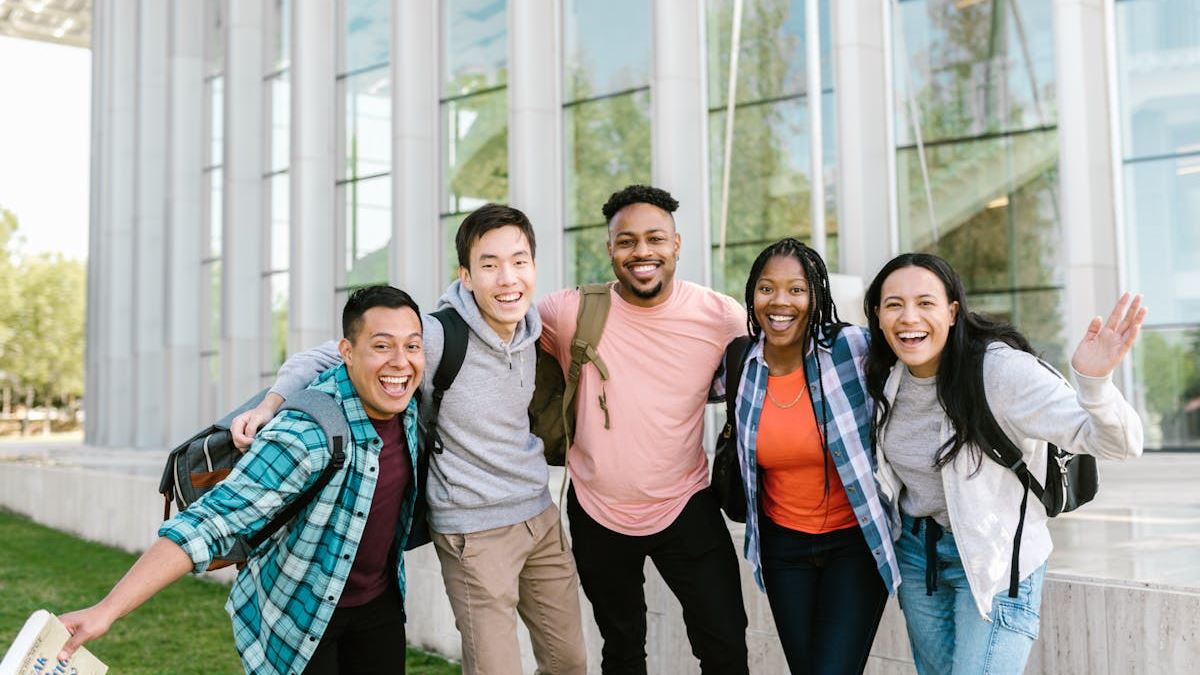 Why Choosing a College Near Me Can Boost Your Academic and Career Success in the U.S.