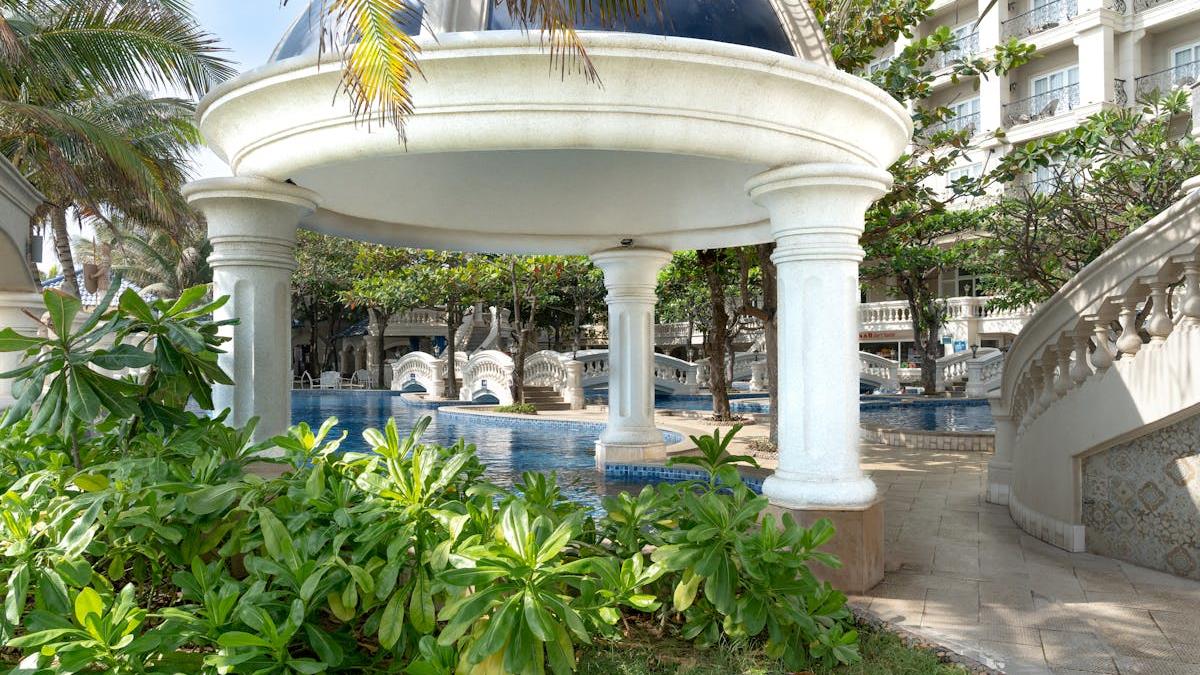 Elevate Your Outdoor Living: Expert Strategies for Effective Pool Renovation in the United States