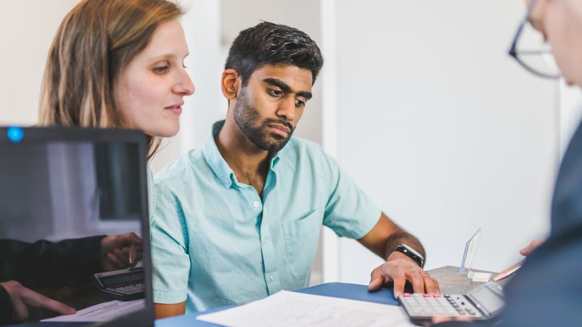 Mastering the Path: A Deep Dive into Financial Advisors Education in the US