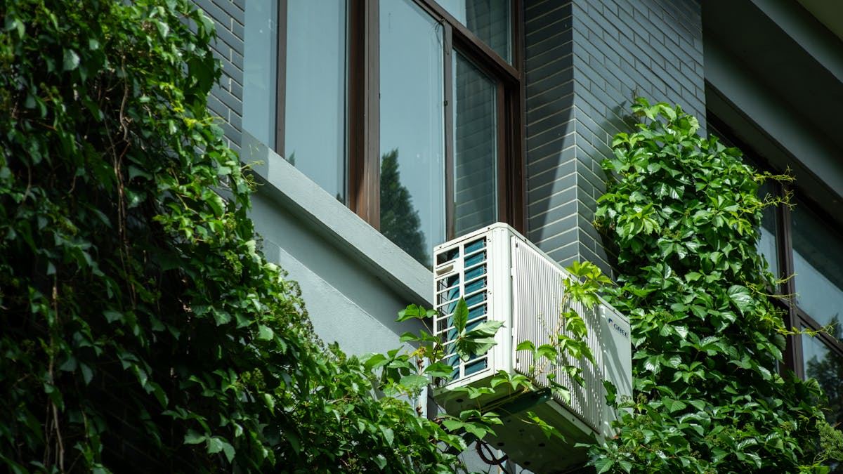 Maximizing the Benefits of Air Conditioner Service: Expert Tips for Homeowners in the United States