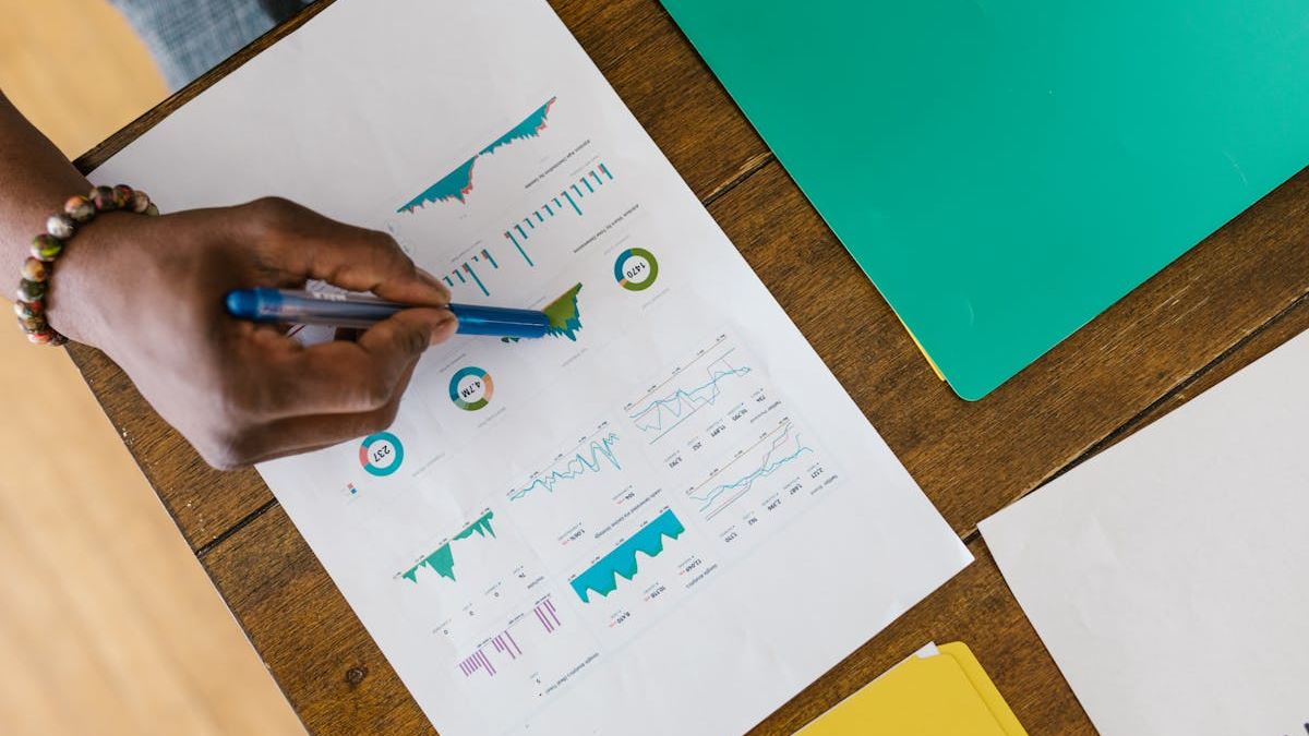 Navigating the Complex landscape of Small Business Loans: Tips, Tricks, and Expert Advice for U.S. Entrepreneurs