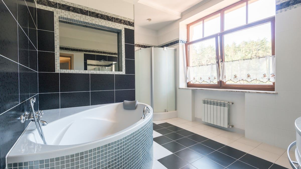 Expert Insights on Bathtub Installation: A Complete Breakdown for Homeowners