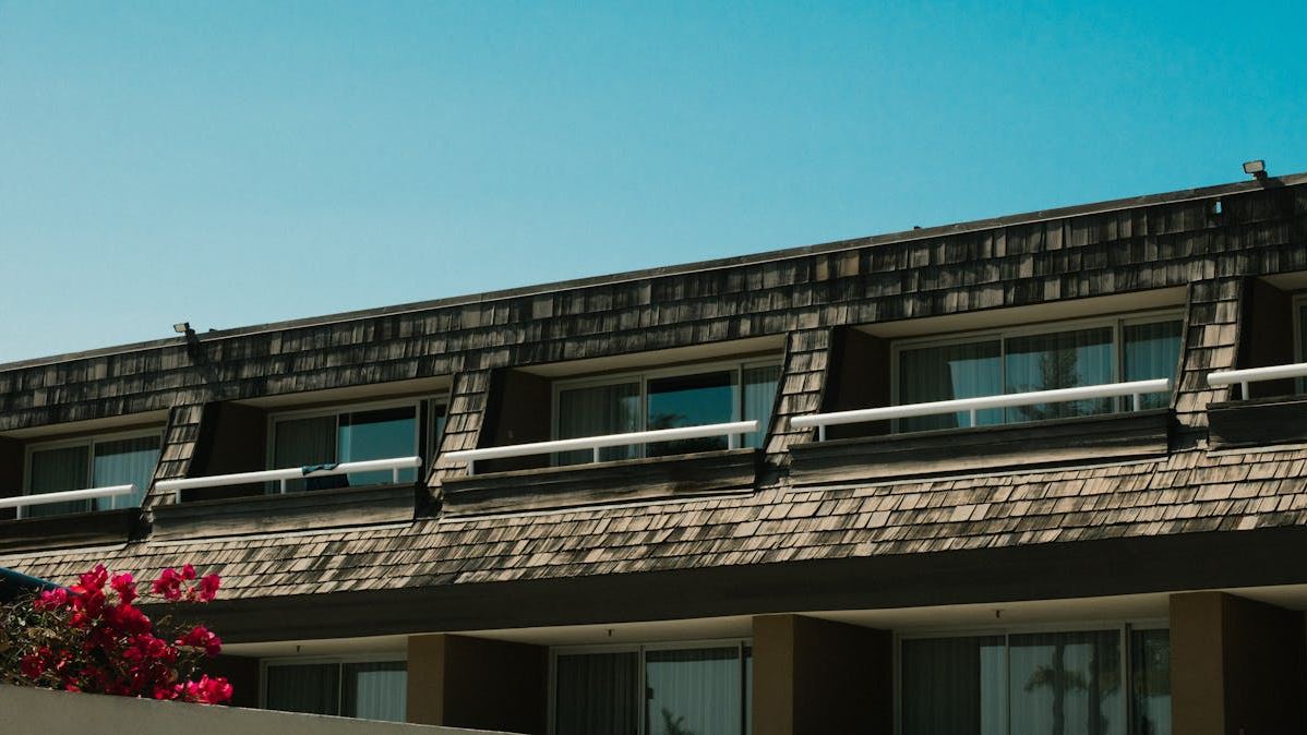 Shingles Symptoms and Pictures: An Expert’s Guide to Recognizing the Signs Early