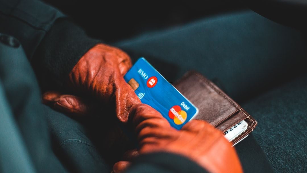 The U.S. Consumer's Ultimate Guide to Navigating Credit Cards Safely and Beneficially